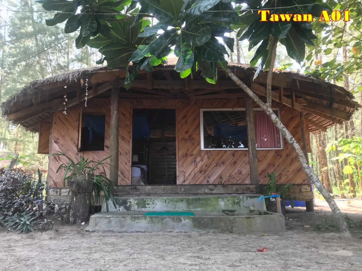 Hotel Tawan Bar And Bungalow Ko Phra Thong Exterior foto