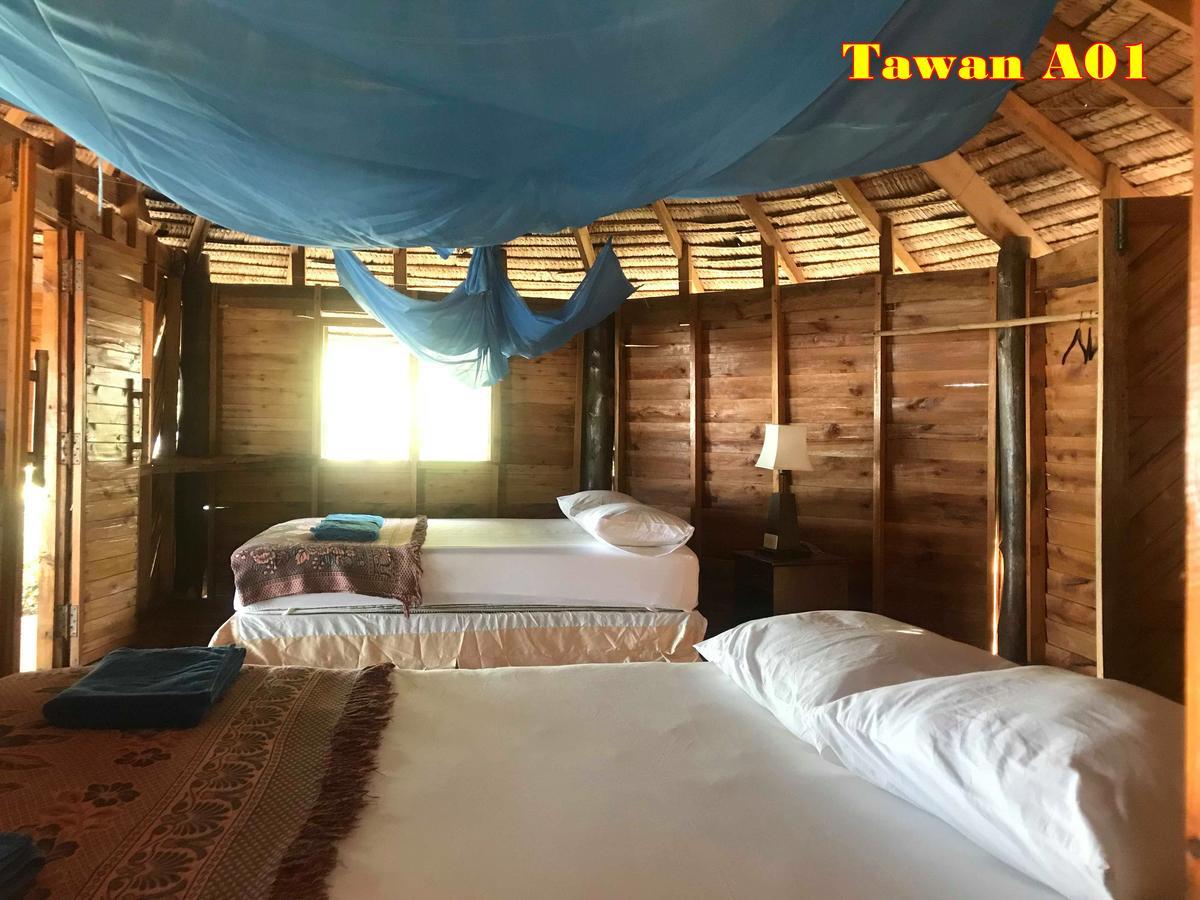 Hotel Tawan Bar And Bungalow Ko Phra Thong Exterior foto