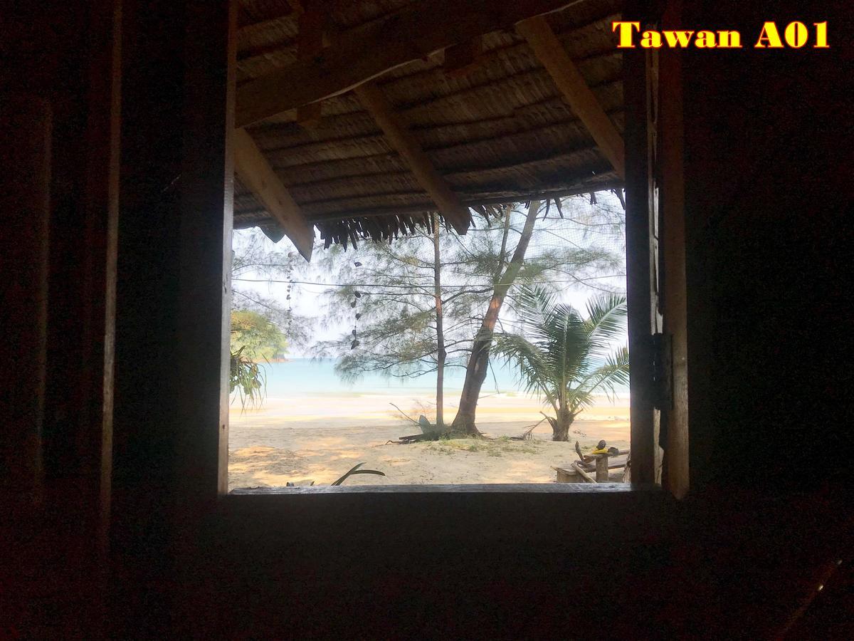 Hotel Tawan Bar And Bungalow Ko Phra Thong Exterior foto
