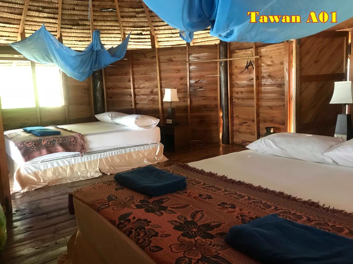 Hotel Tawan Bar And Bungalow Ko Phra Thong Exterior foto