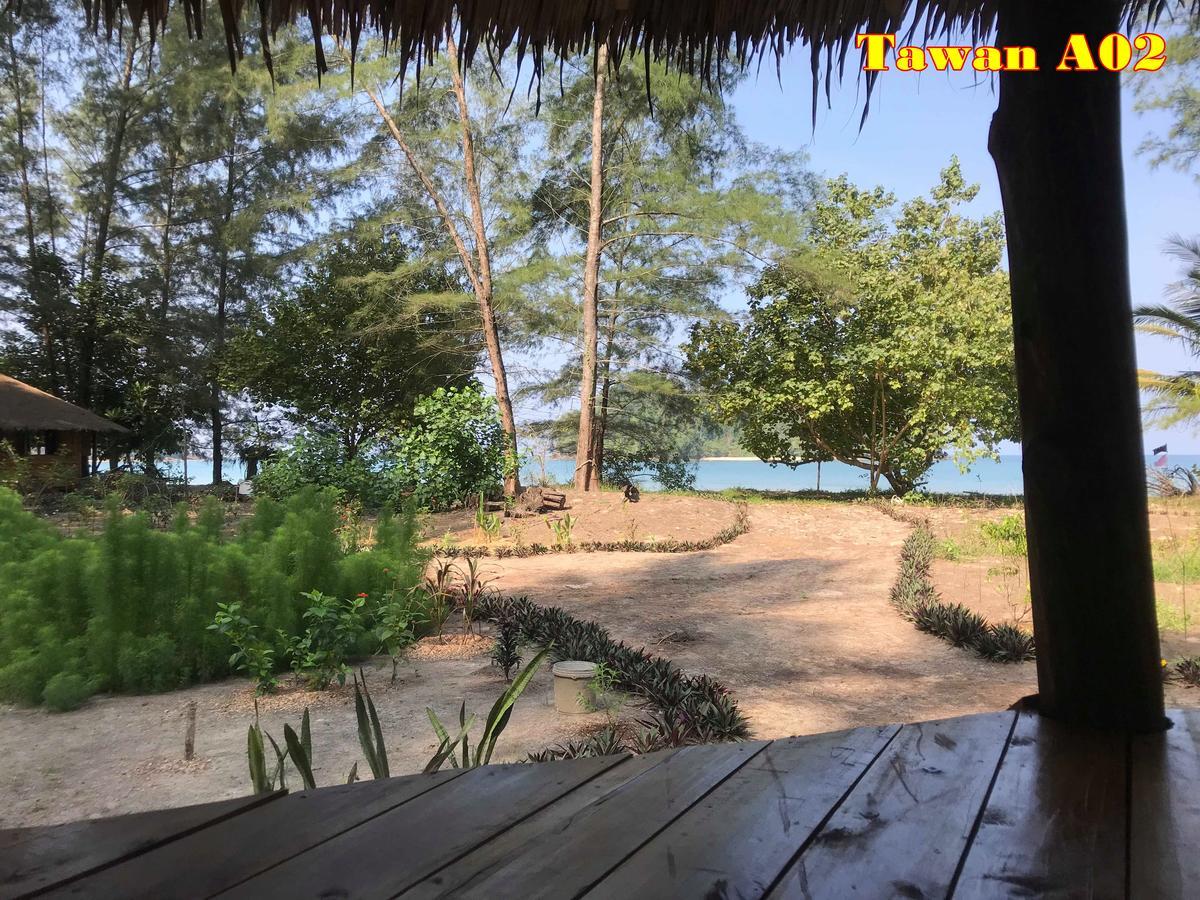 Hotel Tawan Bar And Bungalow Ko Phra Thong Exterior foto